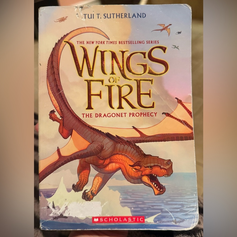 Wings of Fire #1 The Dragonet Prophecy Paperback Book